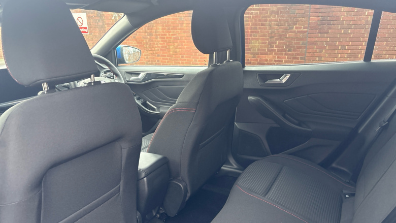 Ford Focus 1.0 EcoBoost Hybrid mHEV 155 ST-Line 5dr Auto Petrol Hatchback